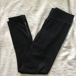 Black Pants/Leggings